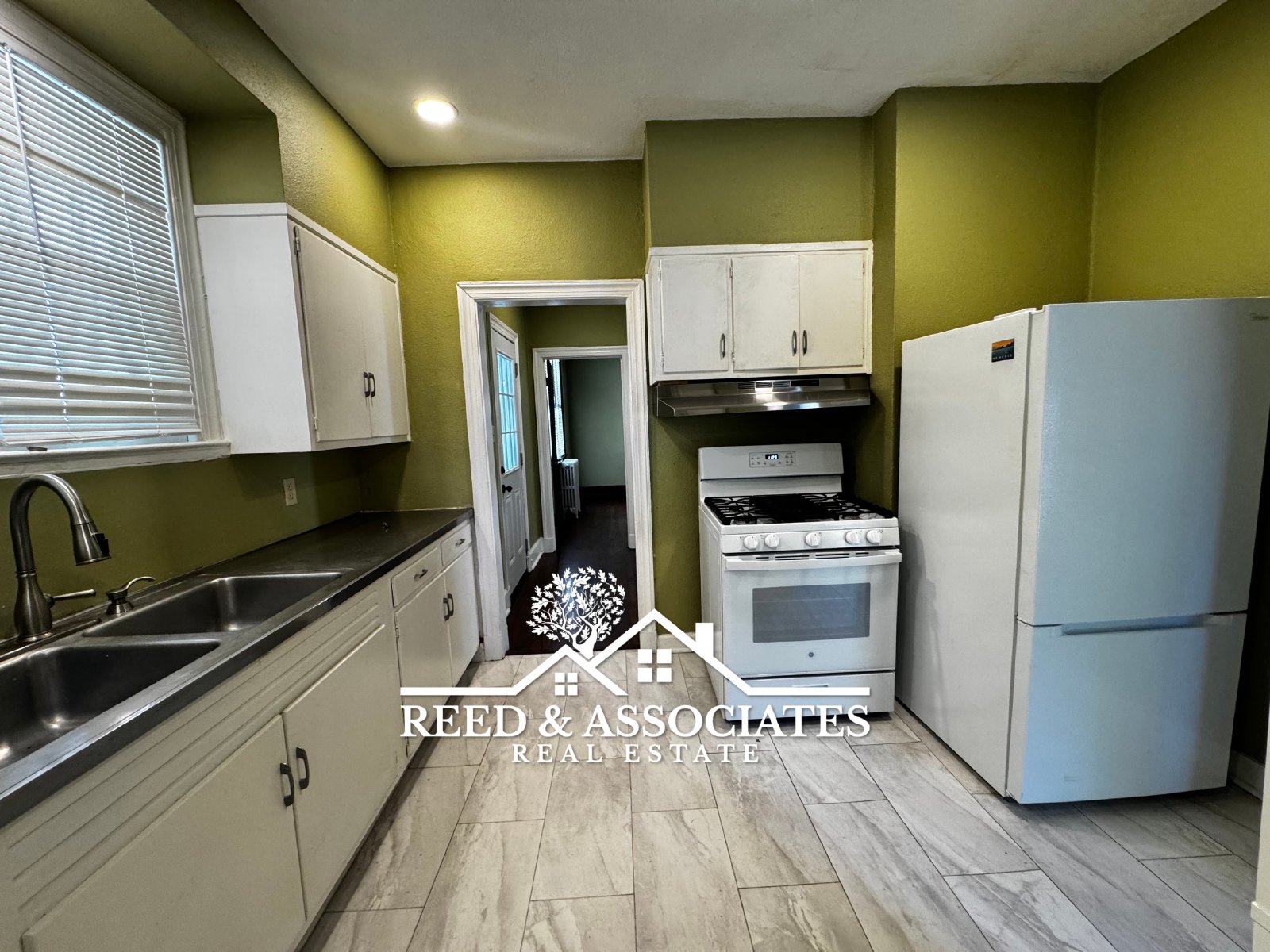 Spacious: 3 Bedroom in Midtown! property image