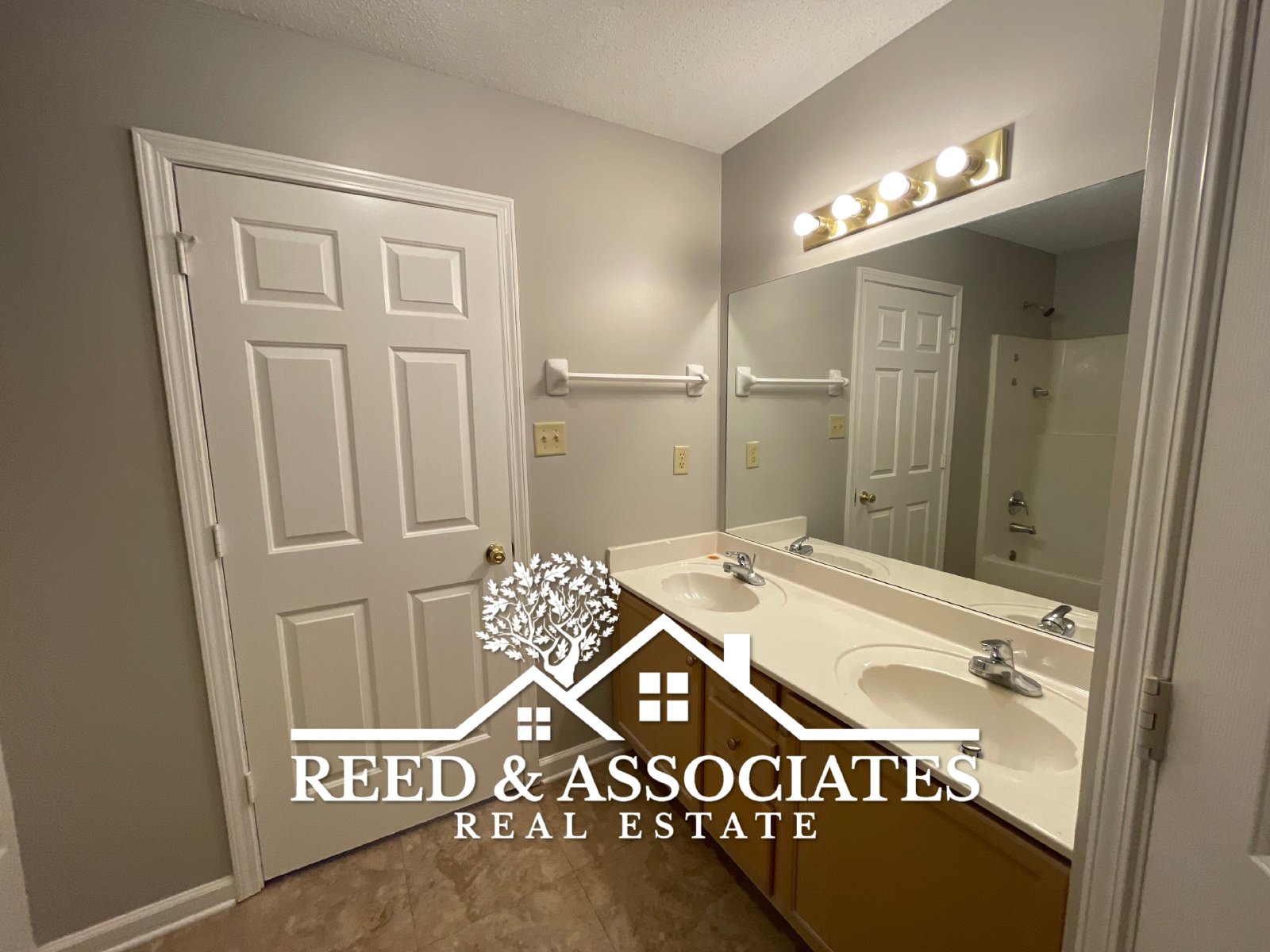 Just Minutes Away from Oakland Elementary School!!! property image