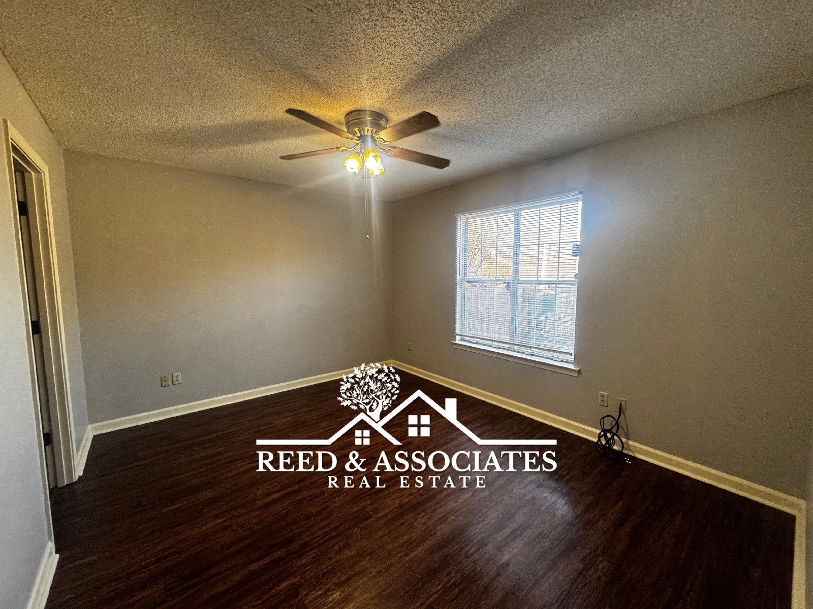 2 Bedroom Town Home Located in Quiet Bartlett Neighborhood! property image