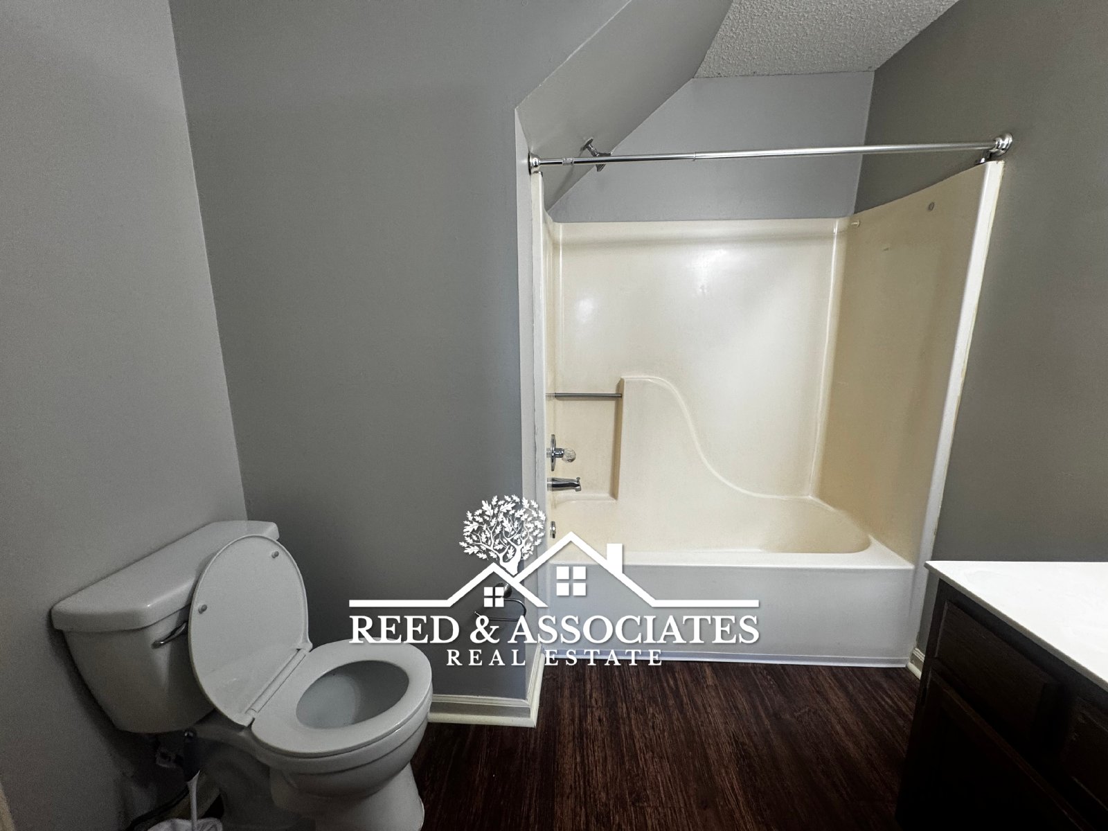 2 Bedroom Town Home Located in Quiet Bartlett Neighborhood! property image