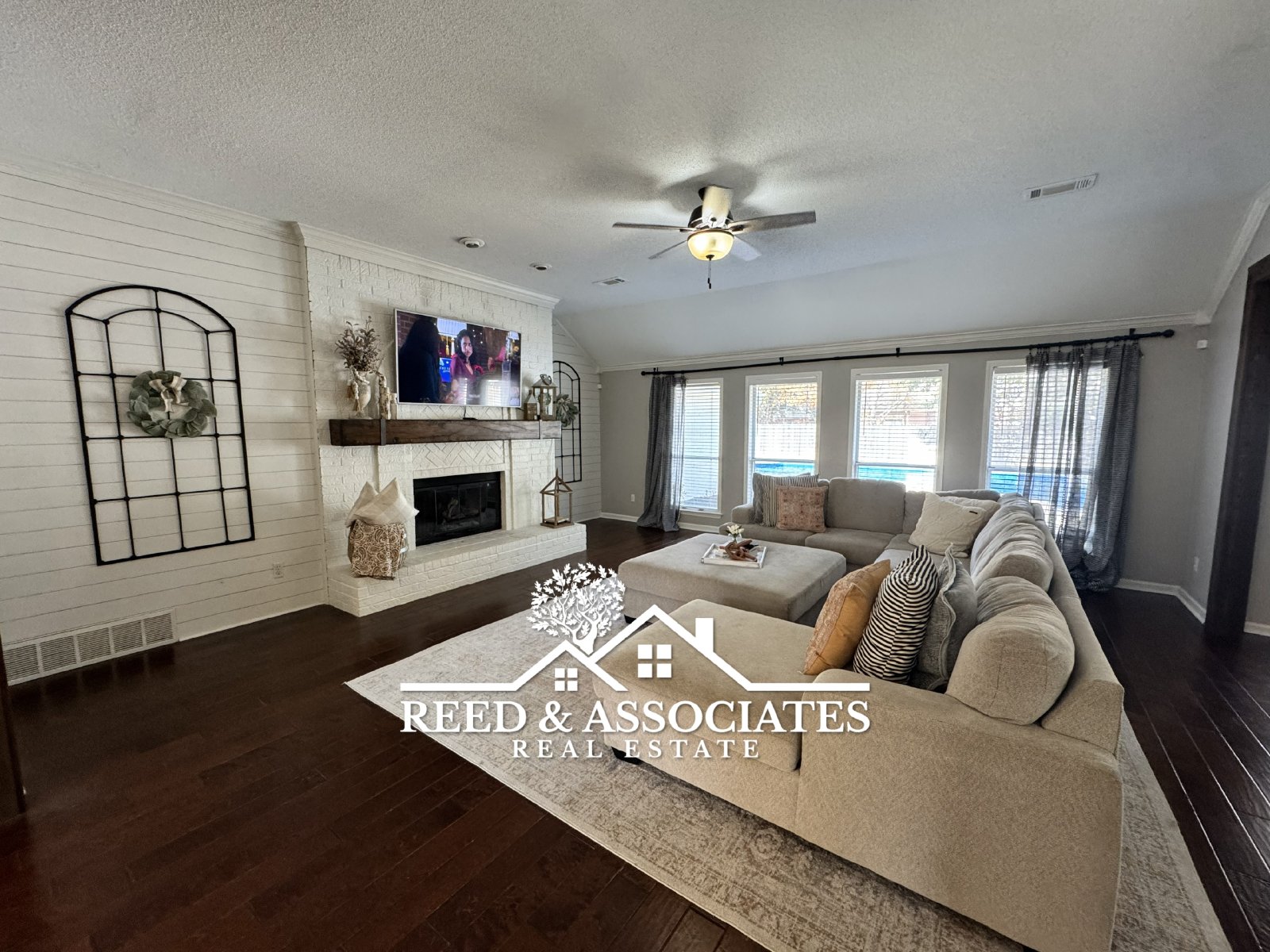 4 bedrooms plus pool in Collierville! property image