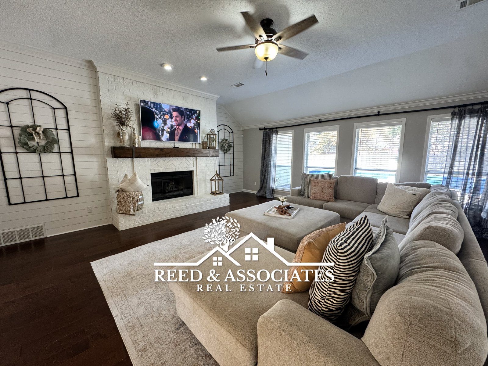 4 bedrooms plus pool in Collierville! property image