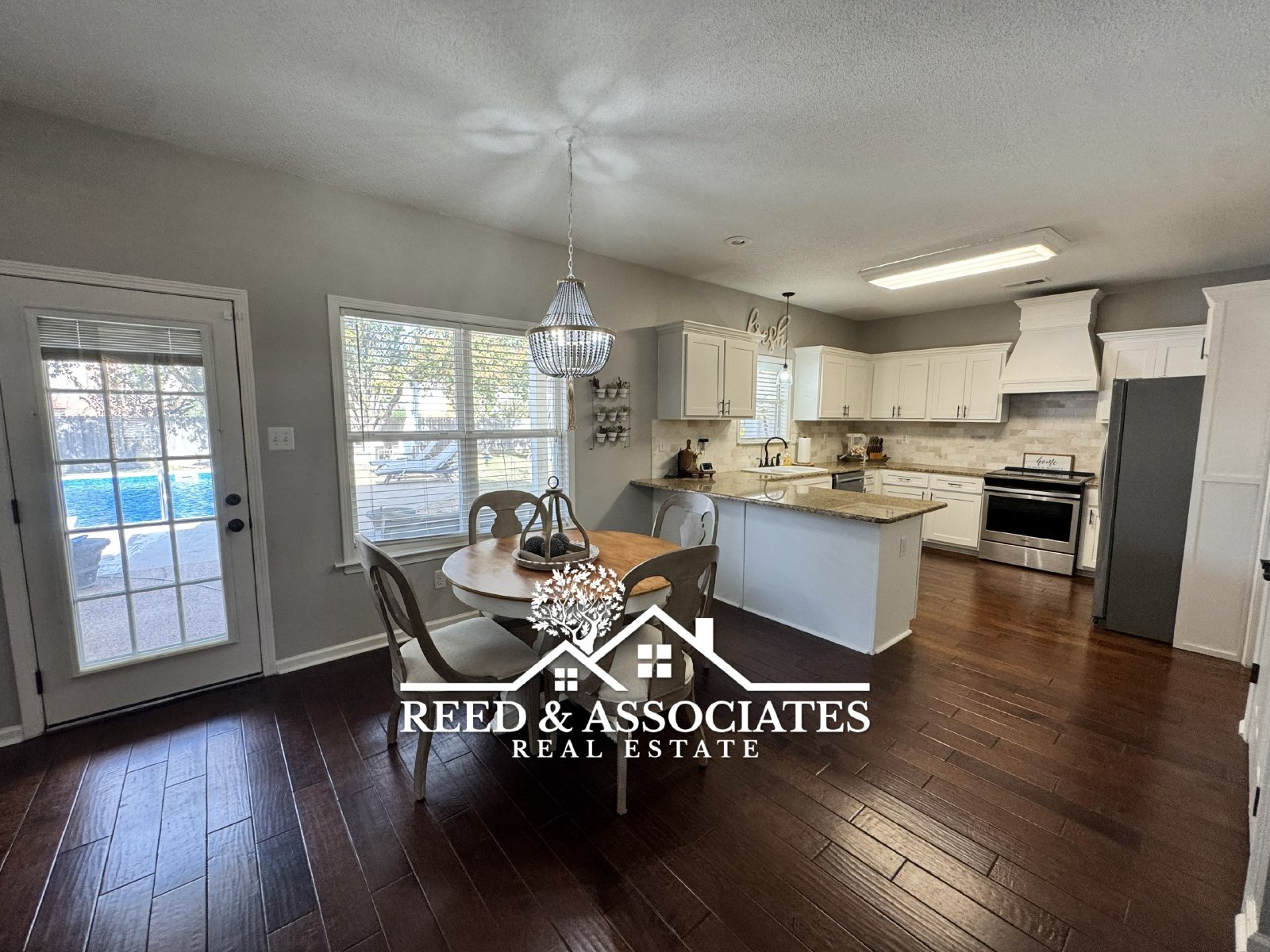 4 bedrooms plus pool in Collierville! property image