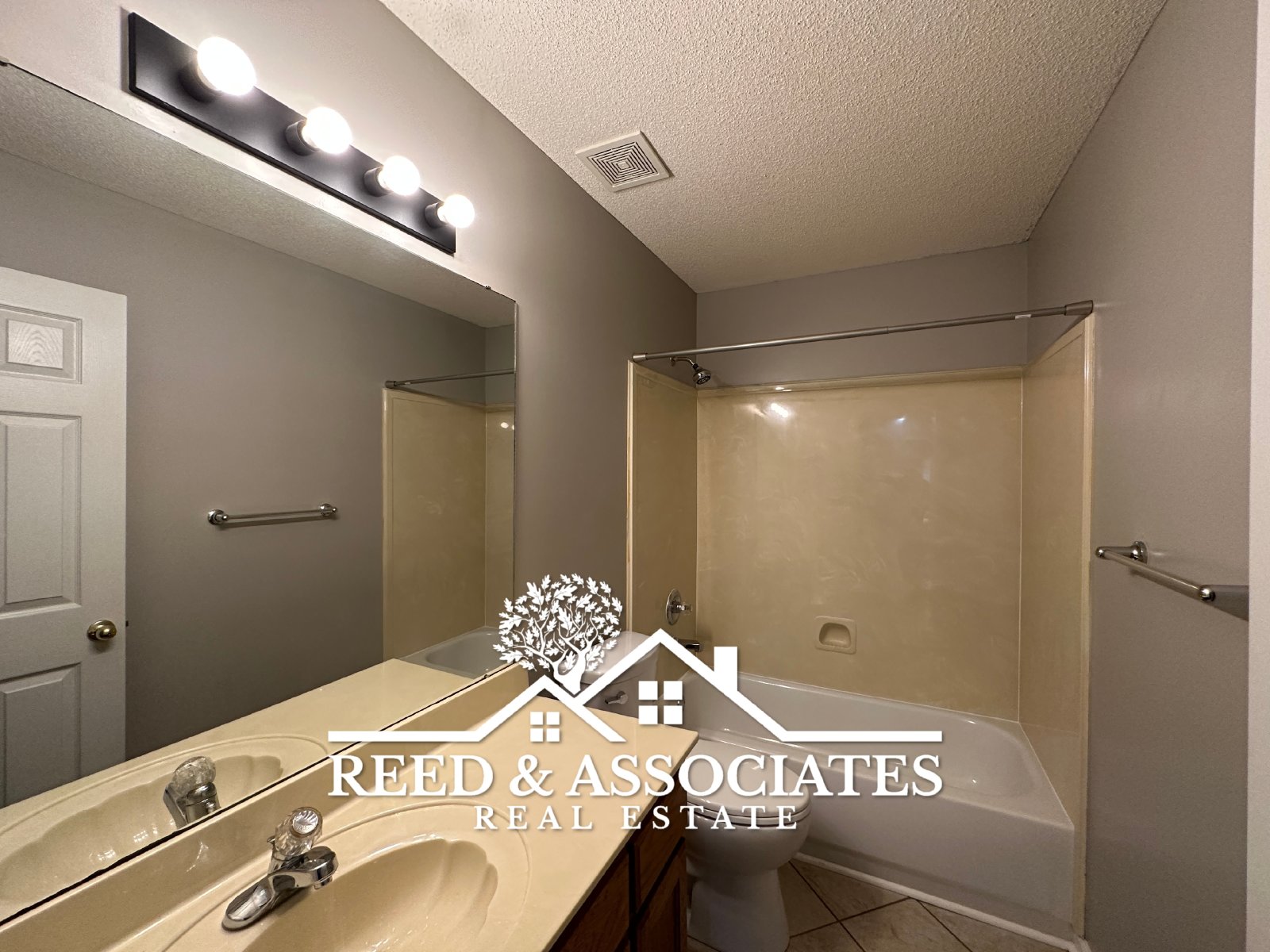 Cordova Home Located off of Houston Levee! property image