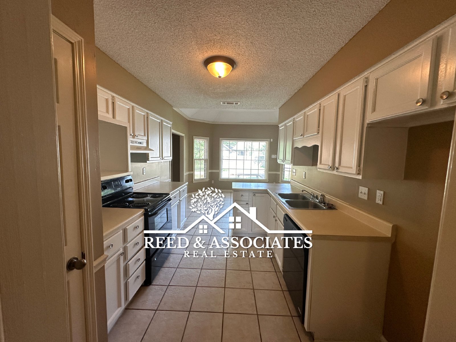 Spacious 4 Bedroom in GERMANTOWN!! property image