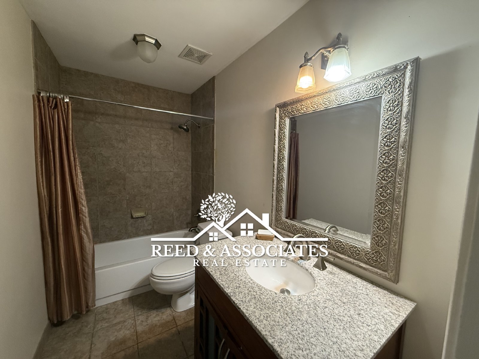 Spacious: 4 Bedroom in Cordova! property image