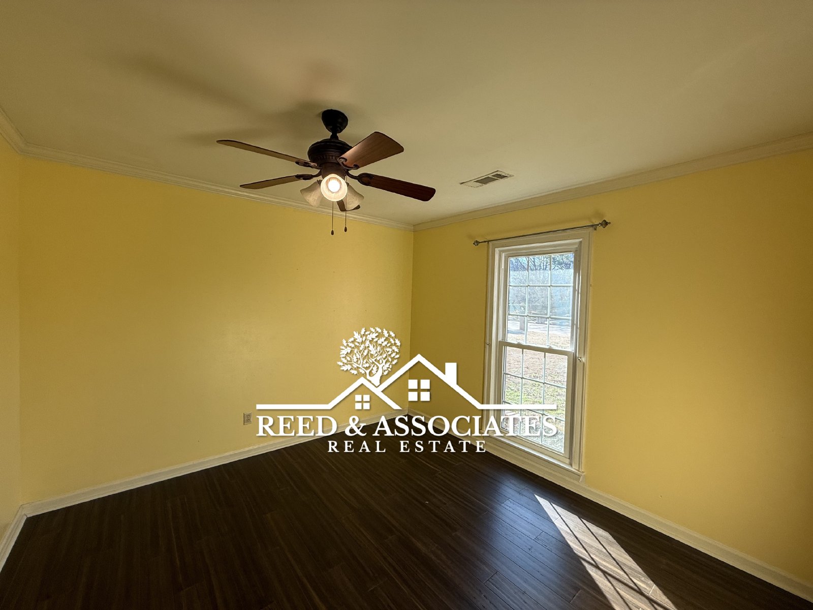 Spacious: 4 Bedroom in Cordova! property image