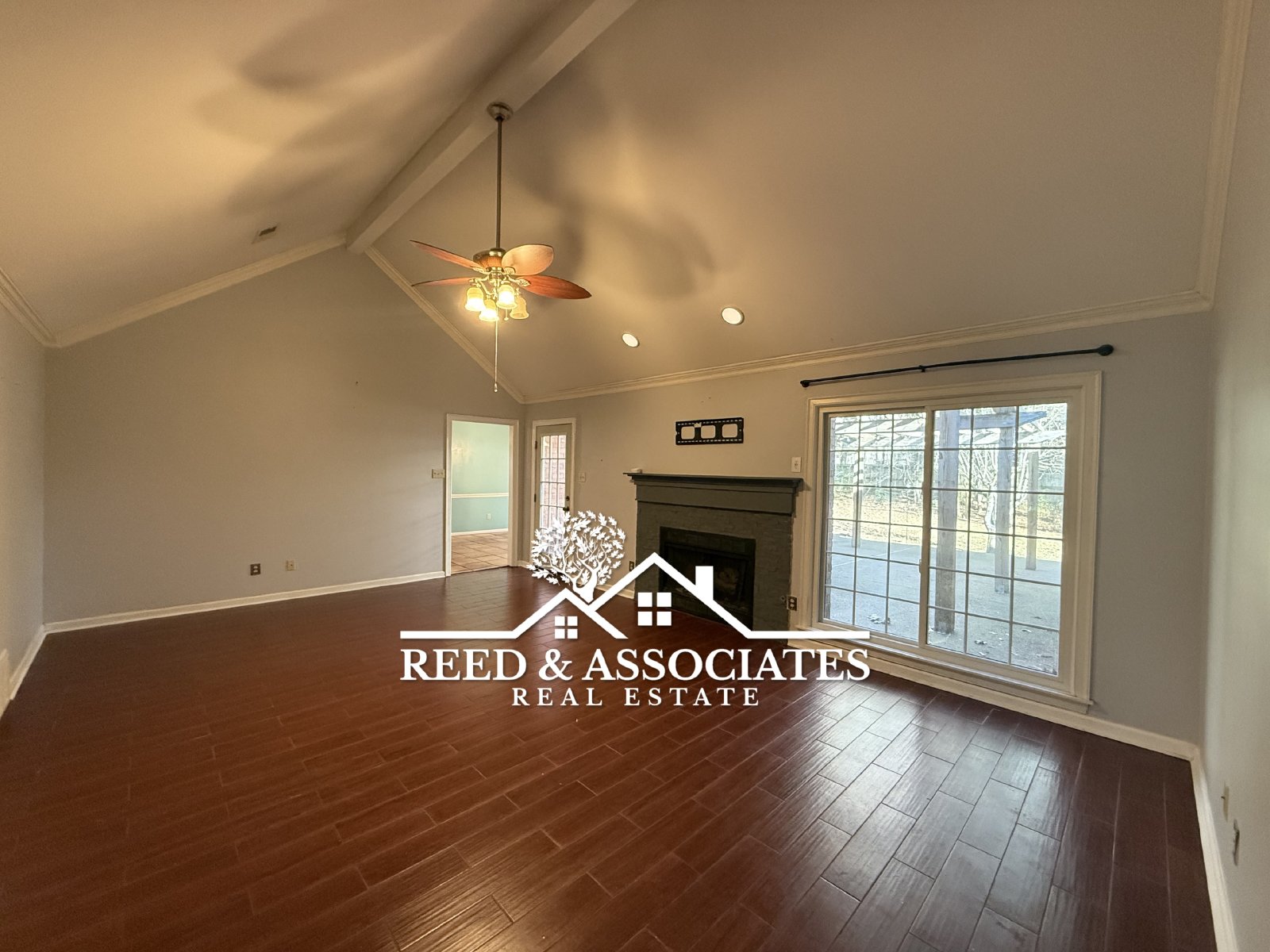 Spacious: 4 Bedroom in Cordova! property image