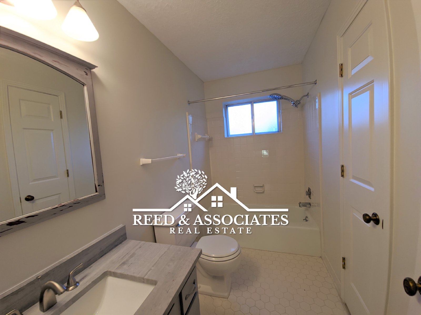 Spacious: 4 Bedroom in Germantown! property image