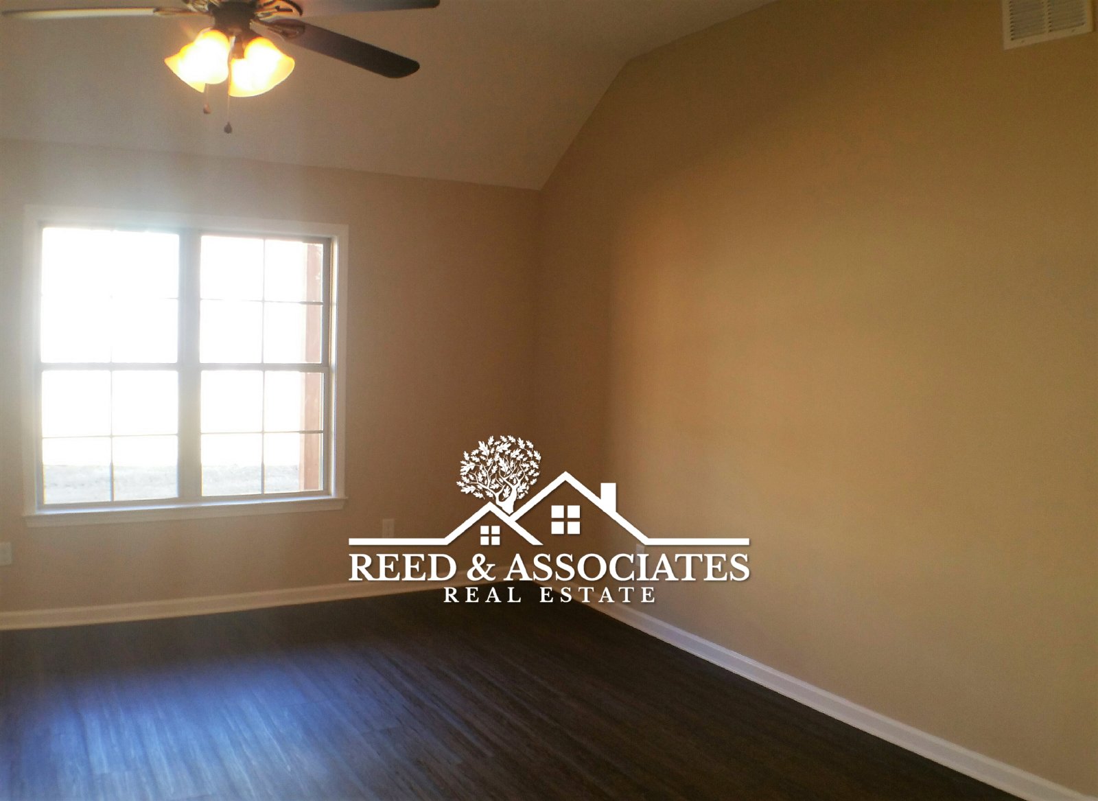 3 Bedroom in Bartlett! property image