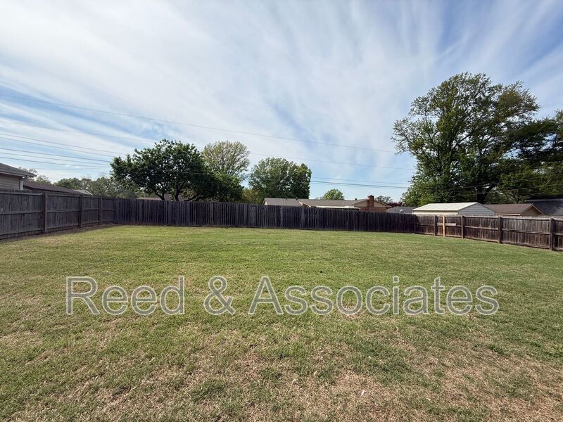 Spacious: 4 Bedroom in Millington! property image