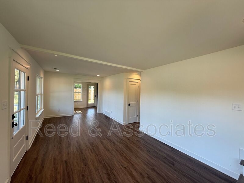 Spacious: 3 Bedroom in Germantown! property image