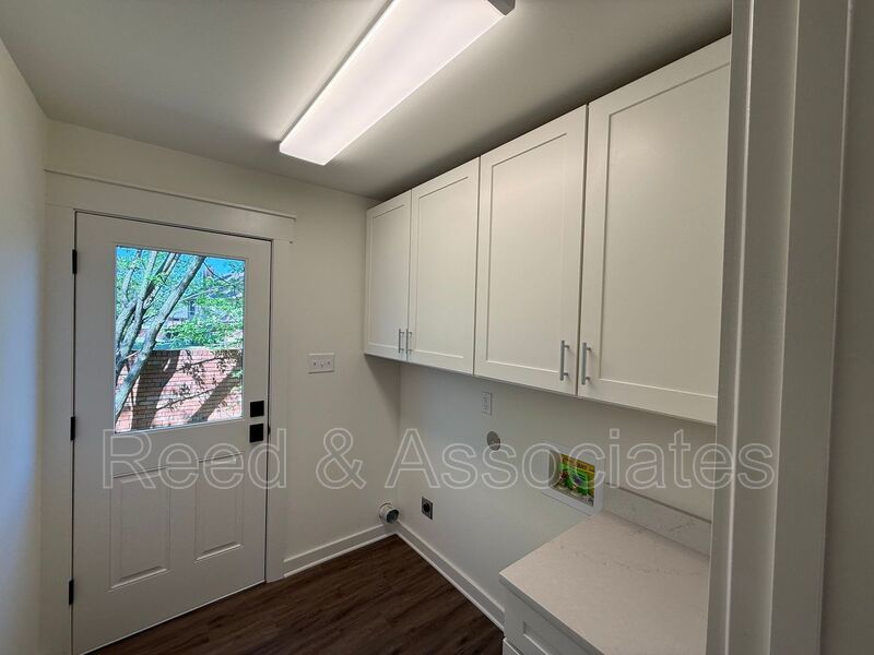 Spacious: 3 Bedroom in Germantown! property image