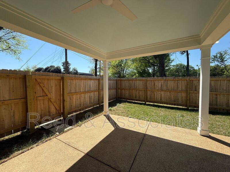 Spacious: 3 Bedroom in Germantown! property image
