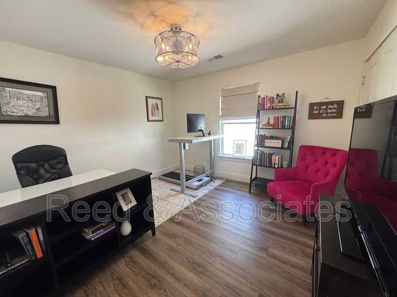 Spacious 3-Bedroom - Copper Young Area property image