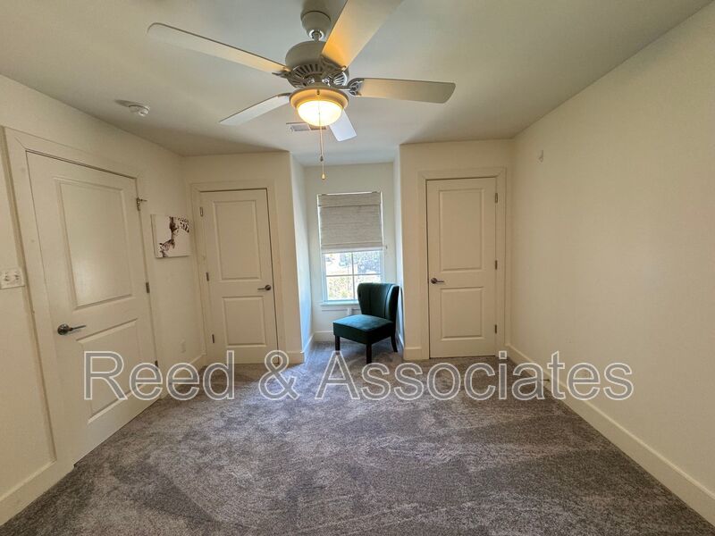 Spacious 3-Bedroom - Copper Young Area property image