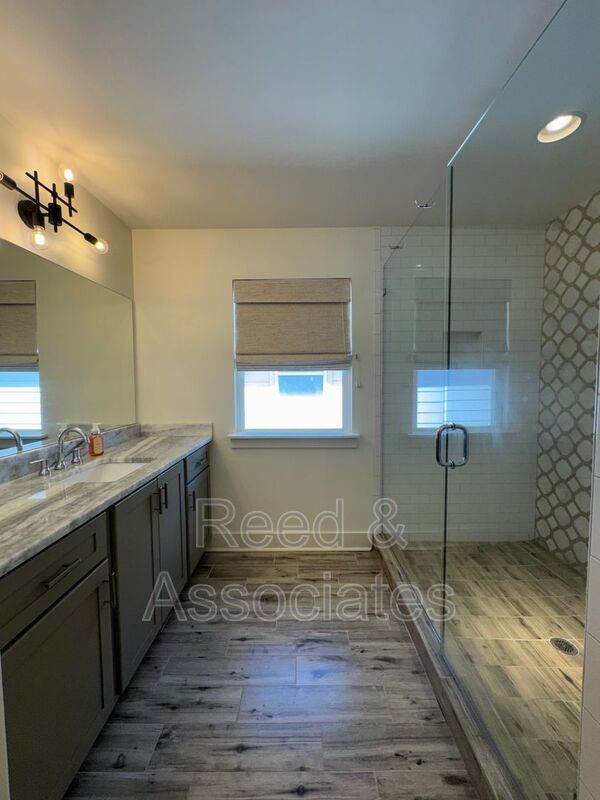 Spacious 3-Bedroom - Copper Young Area property image