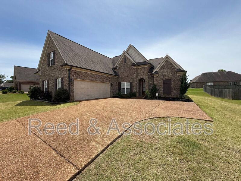 4BR Home with Screened Porch in Southaven – Minutes from Memphis! property image