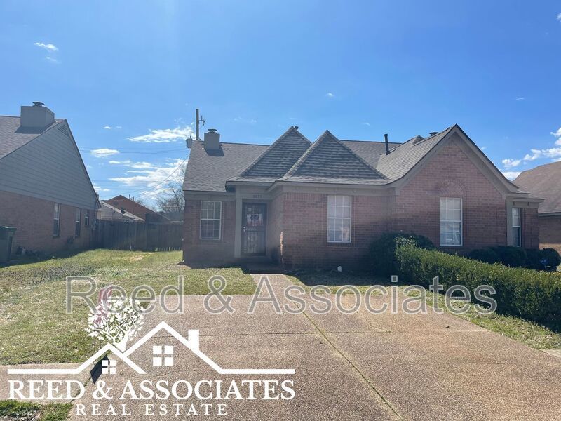 Town Home Located in Quiet Neighborhood Cove! property image