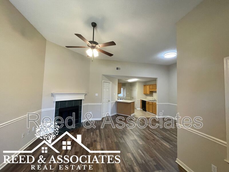 Town Home Located in Quiet Neighborhood Cove! property image
