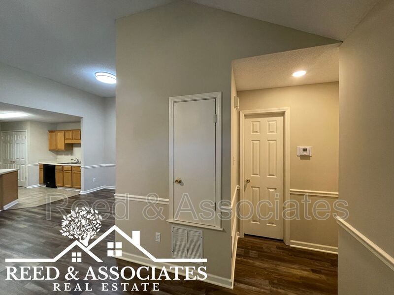 Town Home Located in Quiet Neighborhood Cove! property image