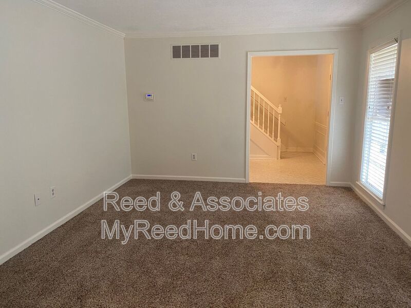 Spacious: 4 Bedroom in Germantown! property image