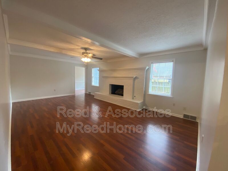 Spacious: 4 Bedroom in Germantown! property image