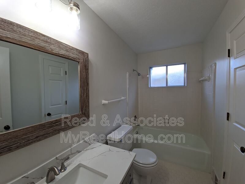 Spacious: 4 Bedroom in Germantown! property image