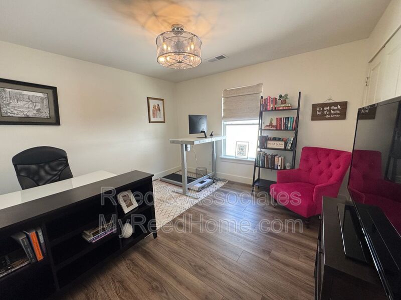 Spacious 3-Bedroom - Copper Young Area property image