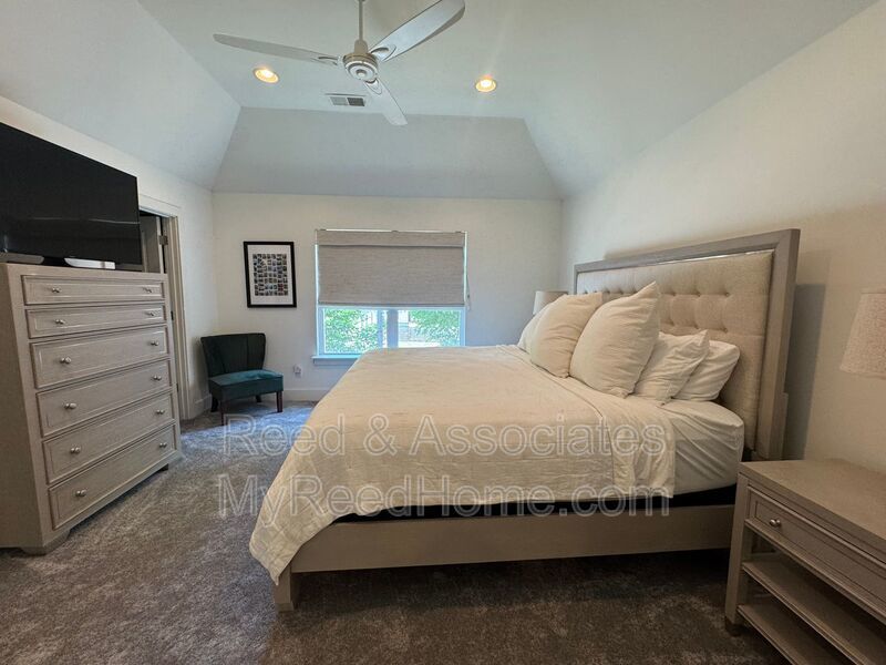 Spacious 3-Bedroom - Copper Young Area property image