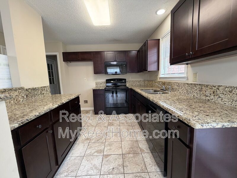Bartlett Home in Quiet Neighorhood! property image