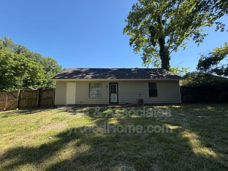 Charming 3BR/2BA Home on Quiet Cove in Memphis property image