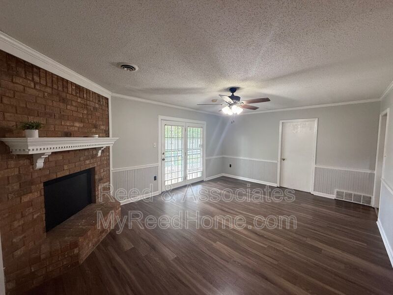 3 Bedroom in Hickory Ridge - South Riverdale property image