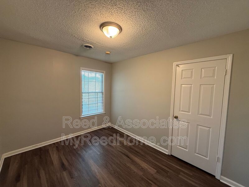 3 Bedroom in Hickory Ridge - South Riverdale property image