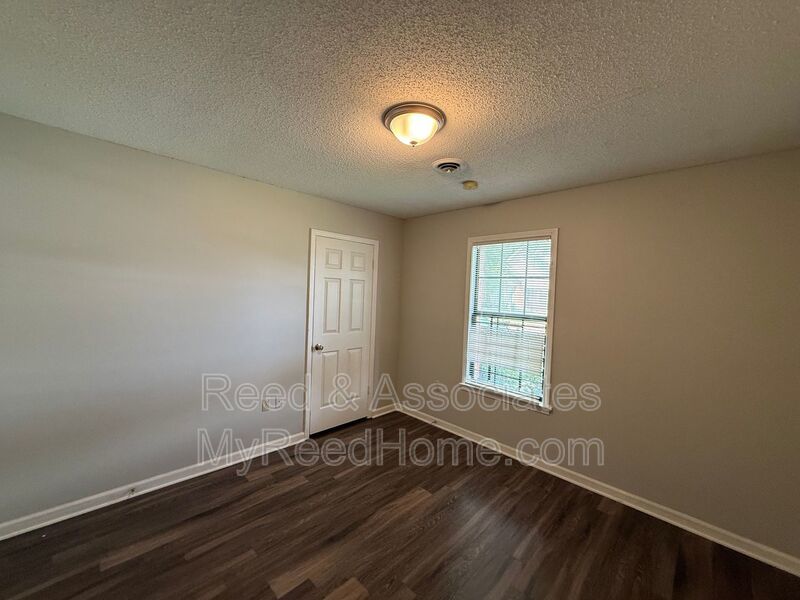 3 Bedroom in Hickory Ridge - South Riverdale property image