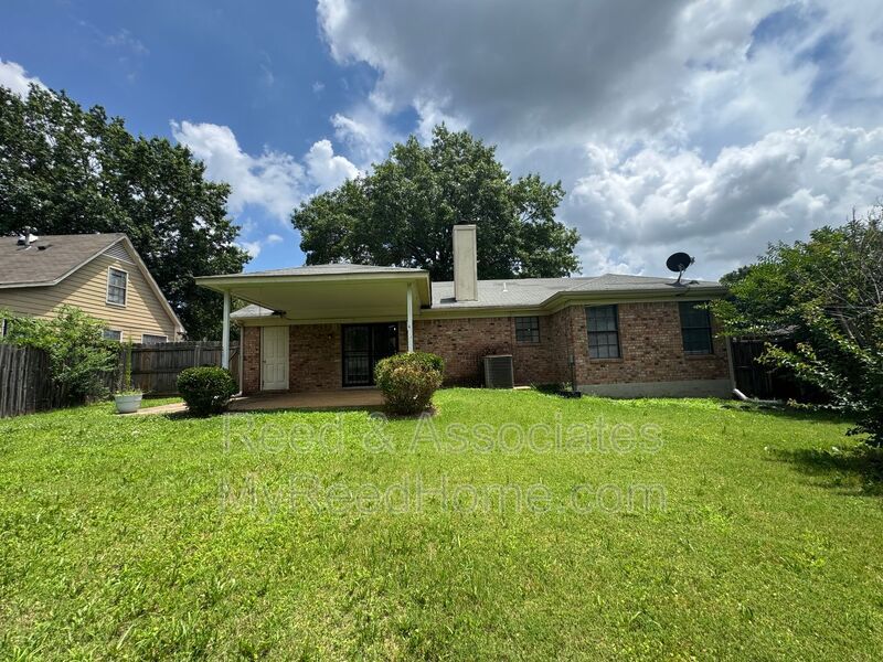 3 Bedroom in Hickory Ridge - South Riverdale property image