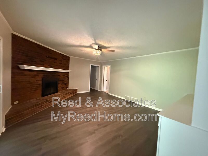 East Memphis with Convenient Location! property image