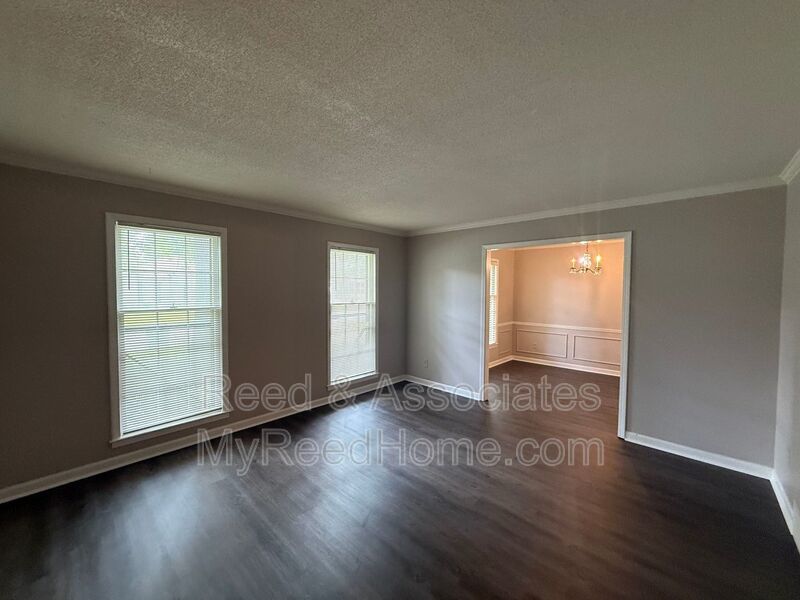 East Memphis with Convenient Location! property image