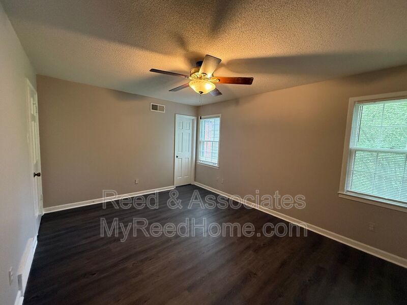 East Memphis with Convenient Location! property image