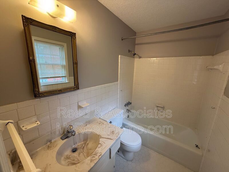 East Memphis with Convenient Location! property image