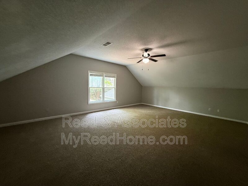 2-Story Home Located in a Quiet Cove! property image