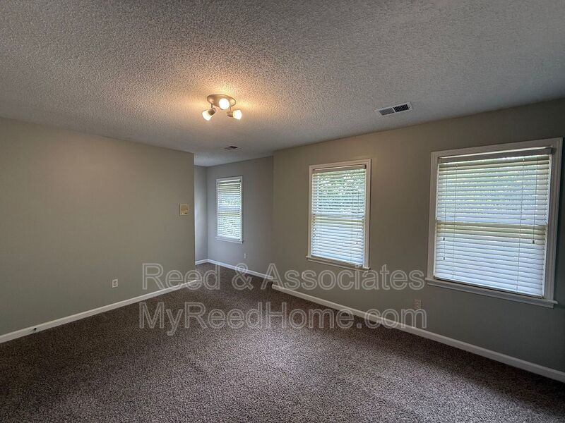 2-Story Home Located in a Quiet Cove! property image