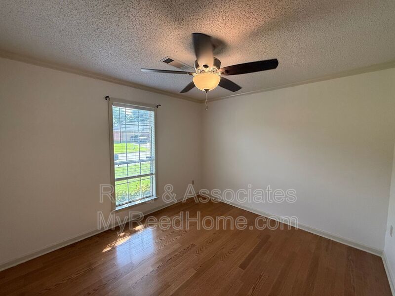 Your Dream Home Awaits in Lakeland! property image