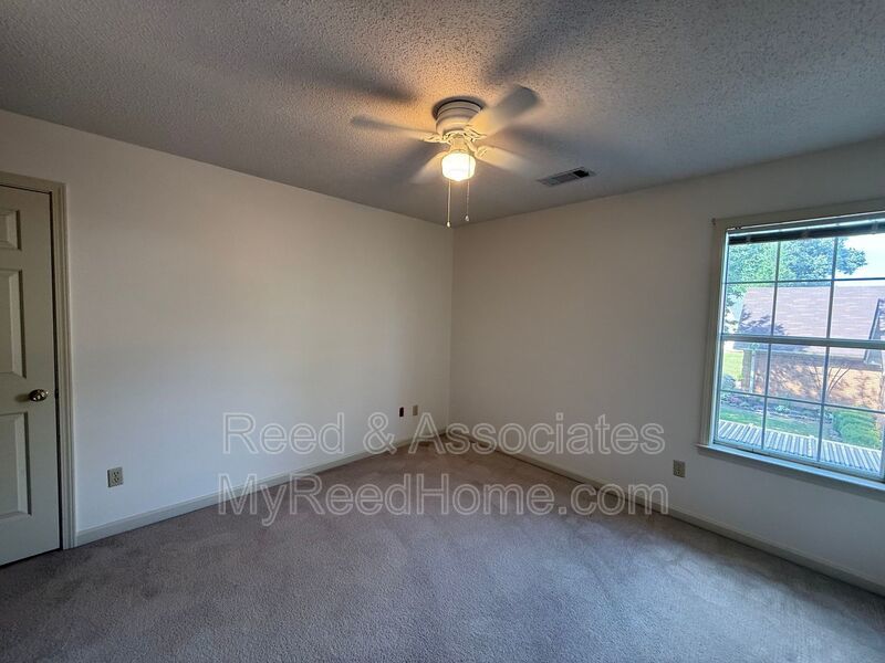 Your Dream Home Awaits in Lakeland! property image