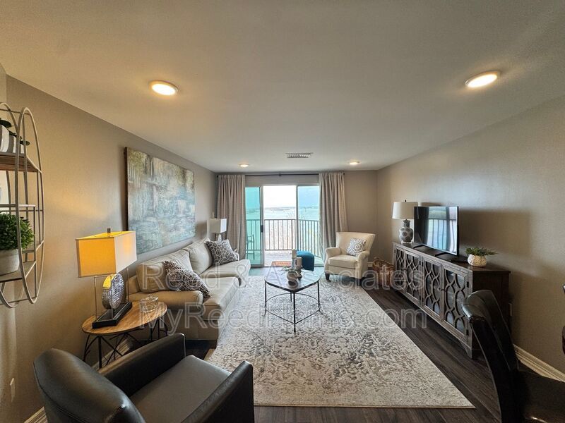 Furnished Downtown Condo with Beautiful Views!!! property image