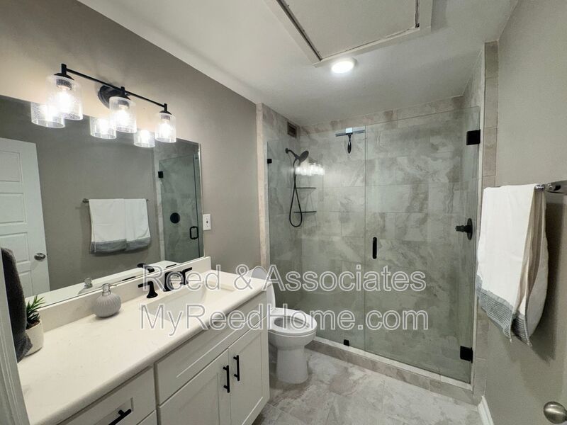 Furnished Downtown Condo with Beautiful Views!!! property image