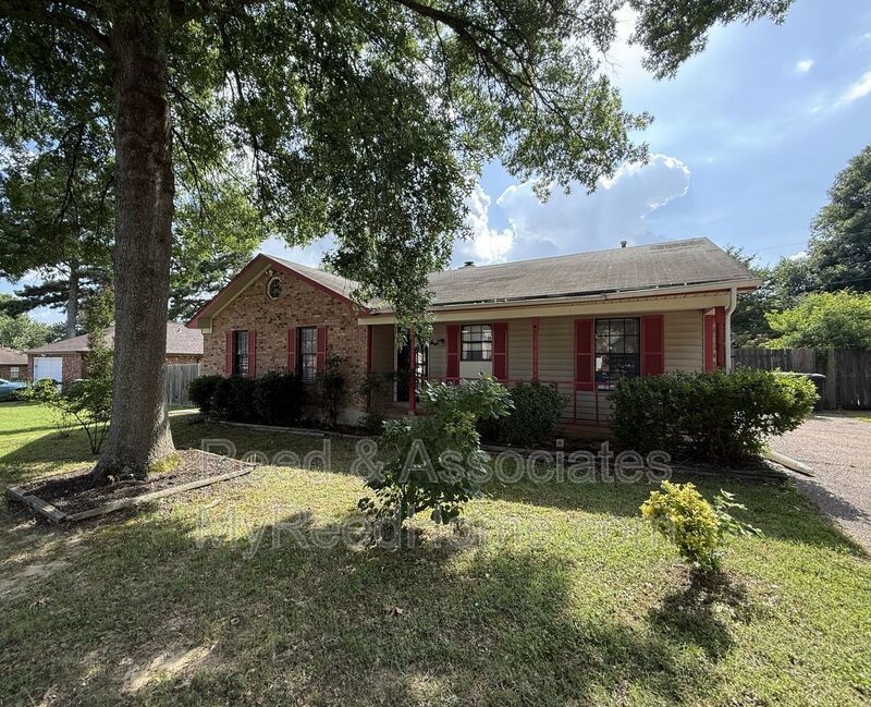 3 Bedroom in Hickory Ridge - South Riverdale property image