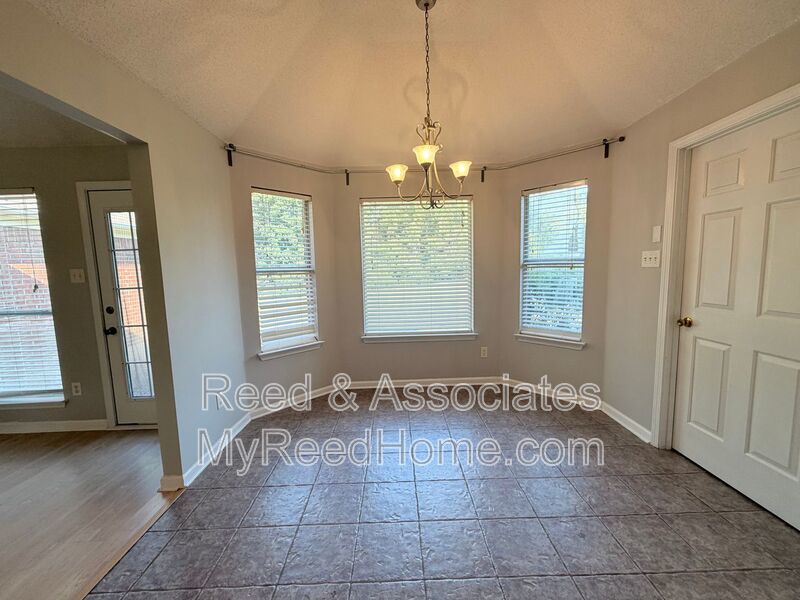 3 Bedroom in Oakland! property image