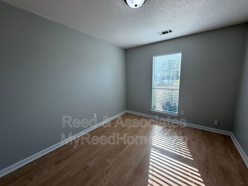 3 Bedroom in Oakland! property image