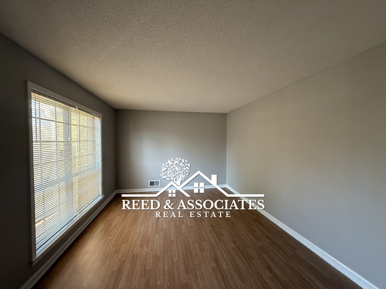 3 Bedroom Located Near Kirby High School property image